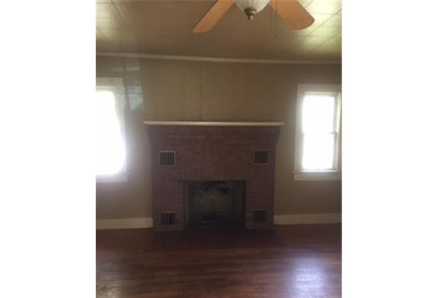 616 S Wright StSiloam Springs, AR, 72761Benton County