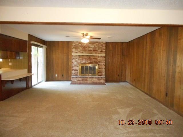 2607 EidsonST, Springdale, AR 72762