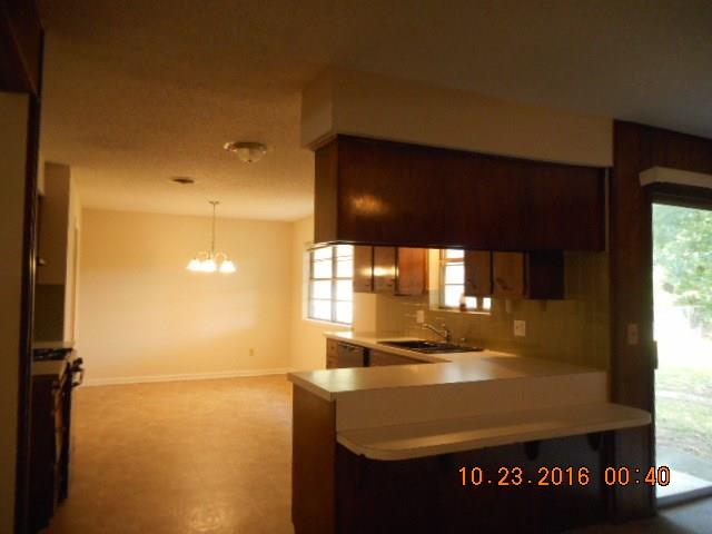 2607 EidsonST, Springdale, AR 72762