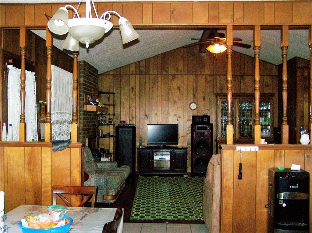 2505 BackusAVE, Springdale, AR 72762