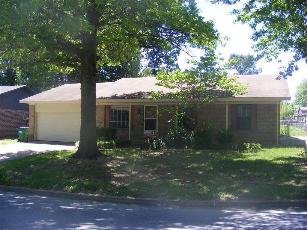 2407 BackusAVE, Springdale, AR 72762