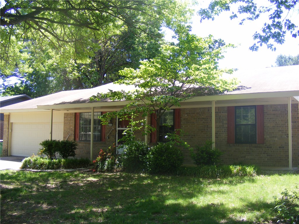 2407 BackusAVE, Springdale, AR 72762