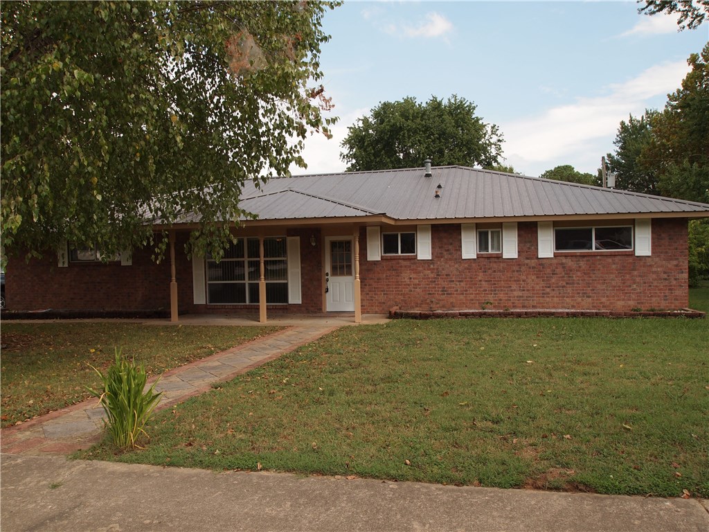 2101 ChristineST, Springdale, AR 72762