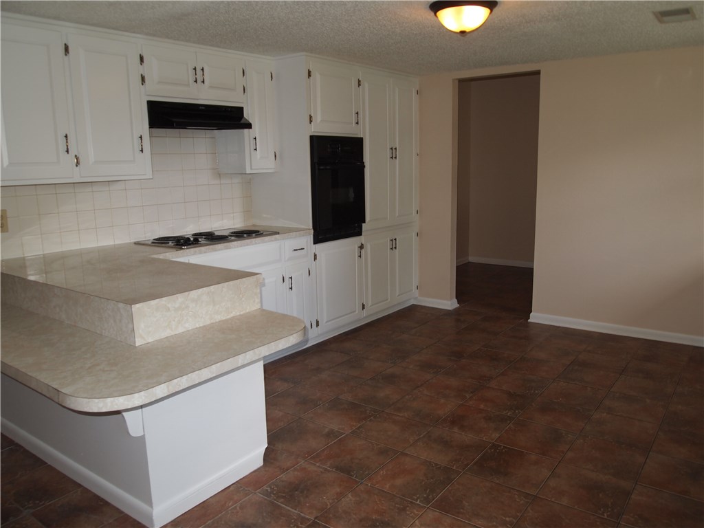 2101 ChristineST, Springdale, AR 72762