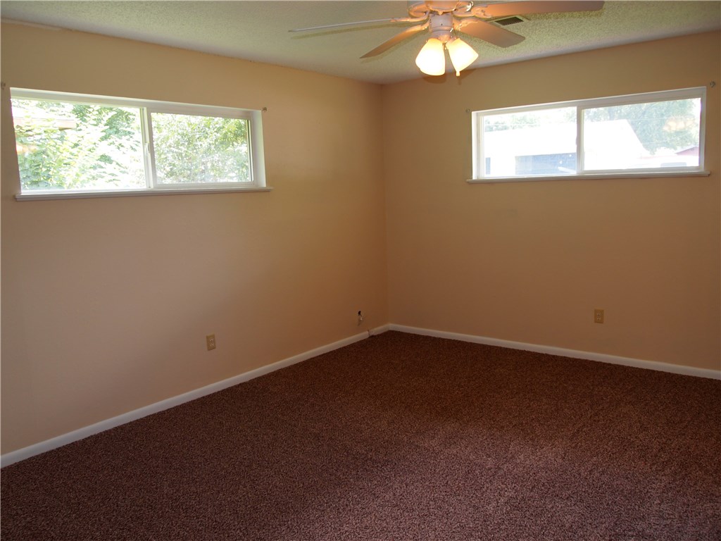 2101 ChristineST, Springdale, AR 72762