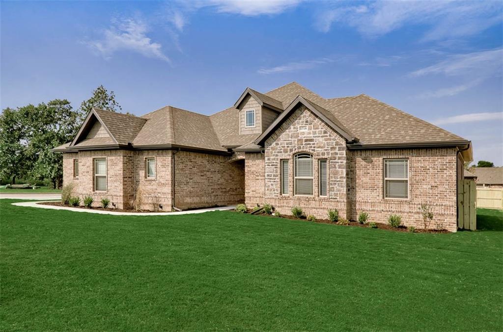 704 Quail, Elm Springs, AR 72762