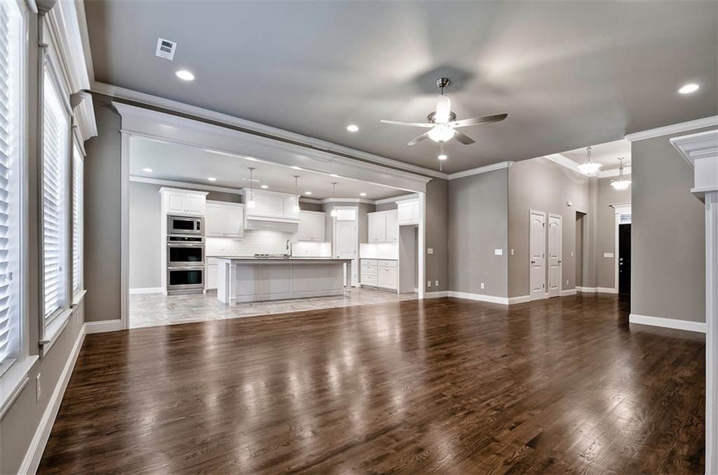 704 Quail, Elm Springs, AR 72762