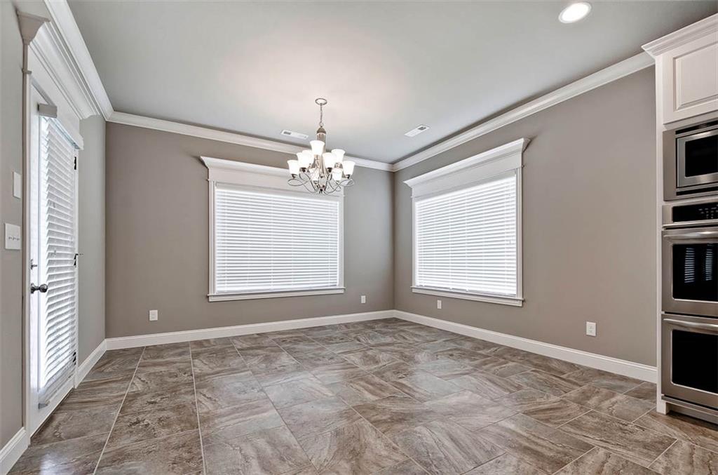 704 Quail, Elm Springs, AR 72762