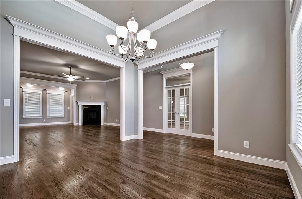 702 Quail, Elm Springs, AR 72762