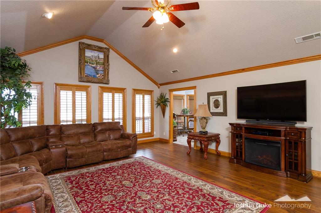 3008S BarringtonRD, Springdale, AR 72762