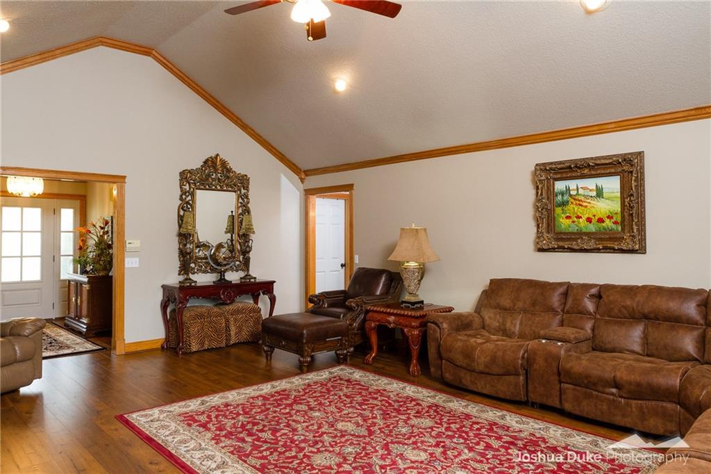 3008S BarringtonRD, Springdale, AR 72762