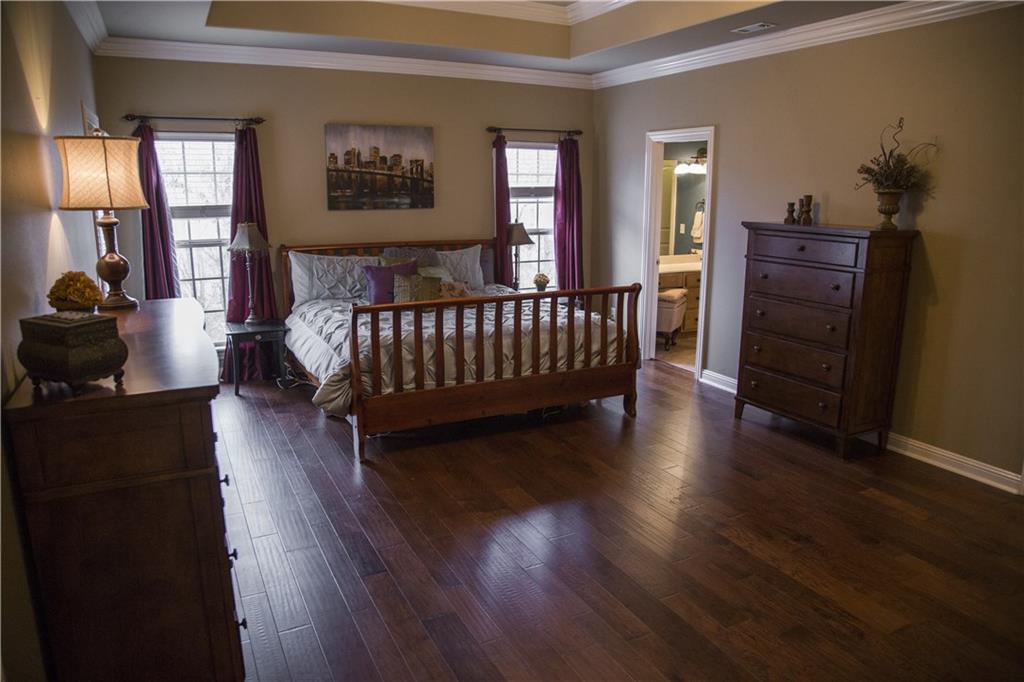 824 ThiesseLN, Springdale, AR 72762