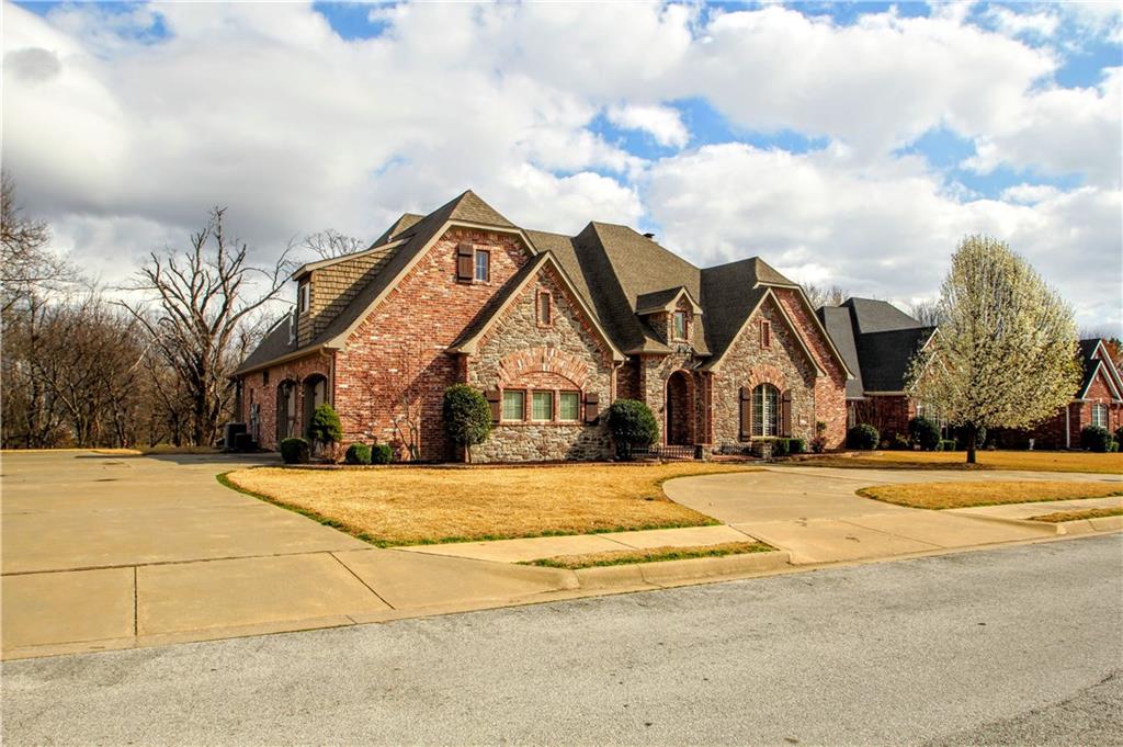 2674 Willow BendCIR, Springdale, AR 72762