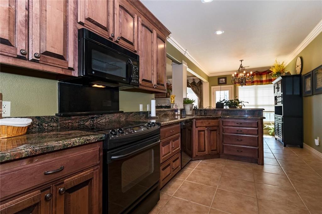 512 CandlelightCIR, Springdale, AR 72762