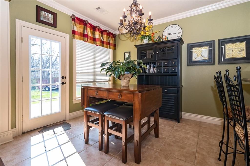 512 CandlelightCIR, Springdale, AR 72762