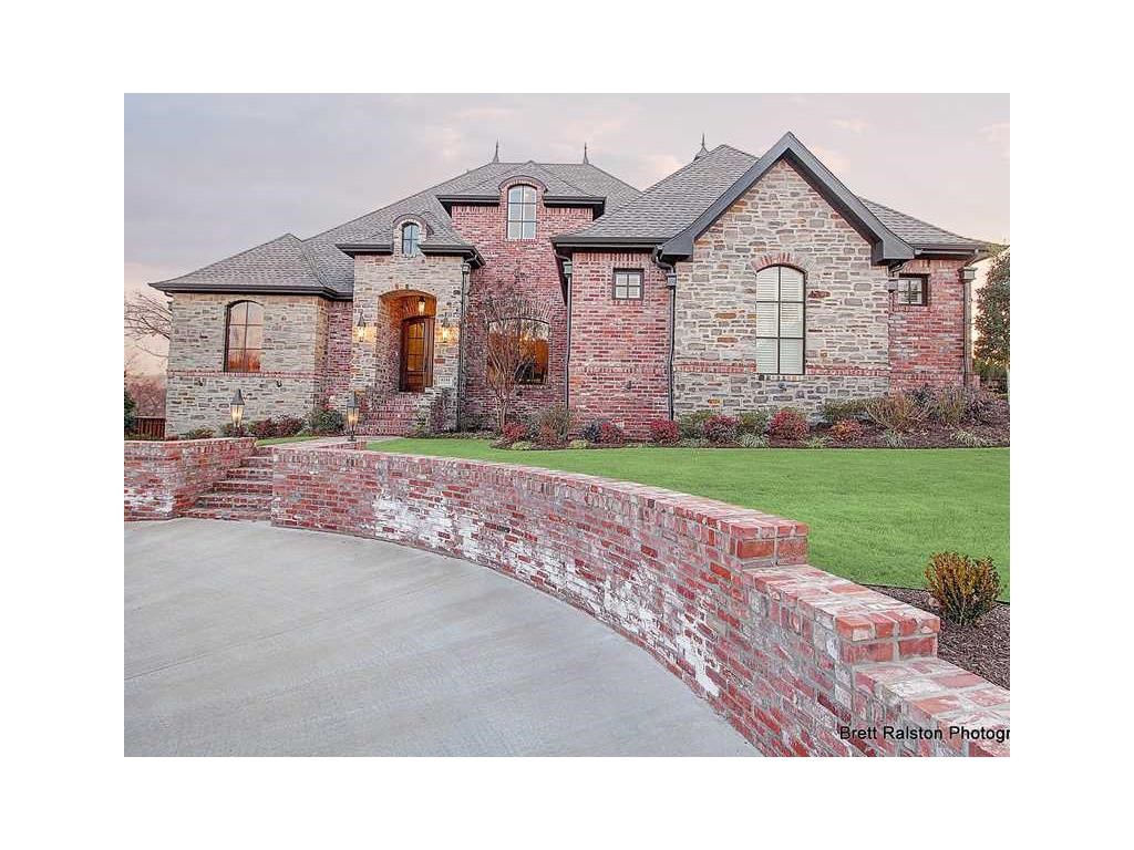 4244 LegacyDR, Springdale, AR 72762
