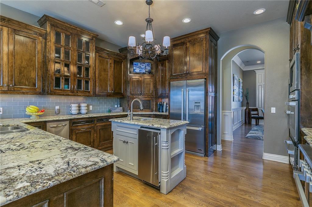 4244 LegacyDR, Springdale, AR 72762