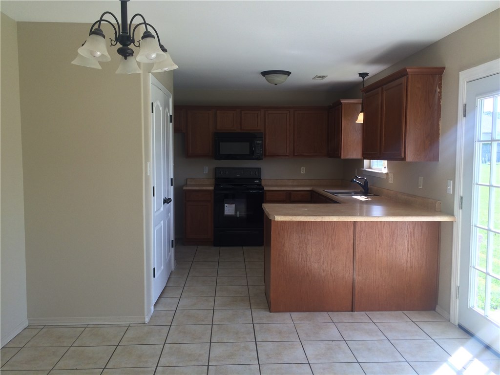 1213 Morgan HaleyLN, Springdale, AR 72764
