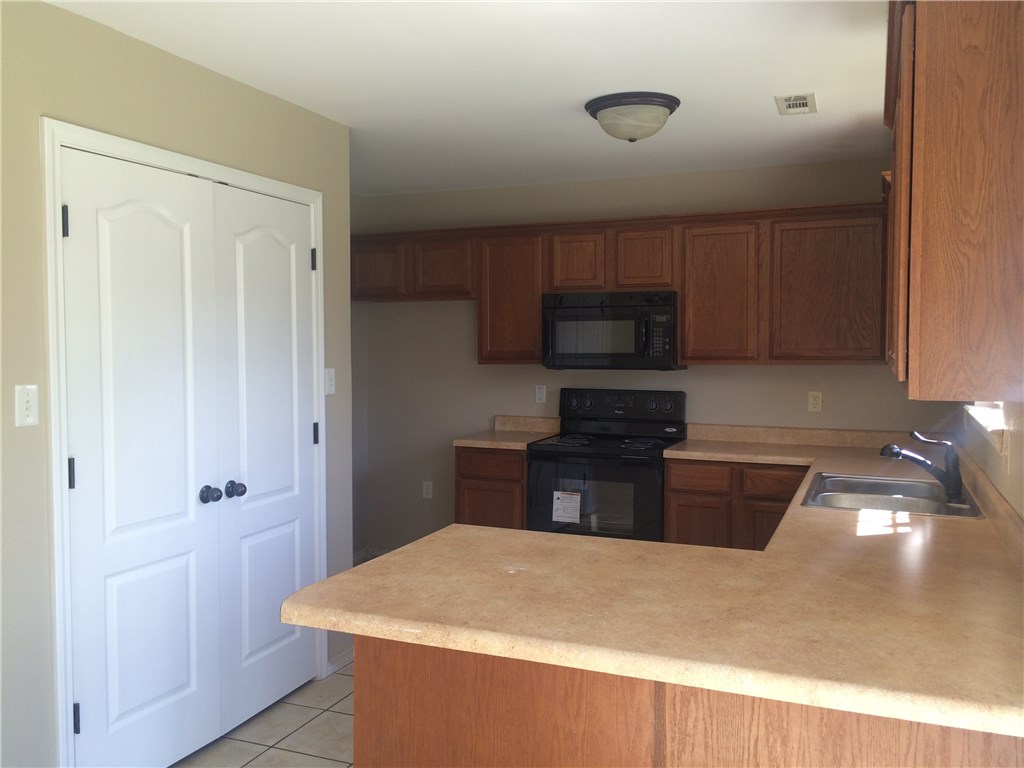 1213 Morgan HaleyLN, Springdale, AR 72764