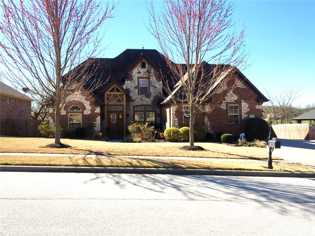 3329E WaterstoneDR, Fayetteville, AR 72764