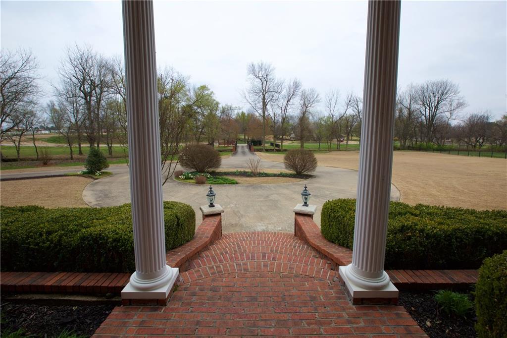 2428 Clear CreekDR, Springdale, AR 72764