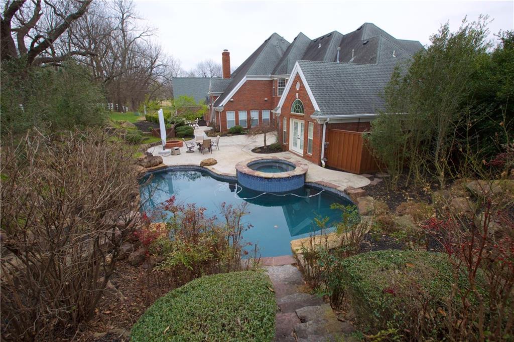 2428 Clear CreekDR, Springdale, AR 72764