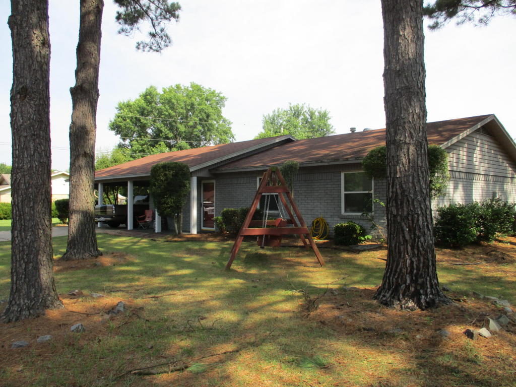 1105 E G, Russellville, AR 72801