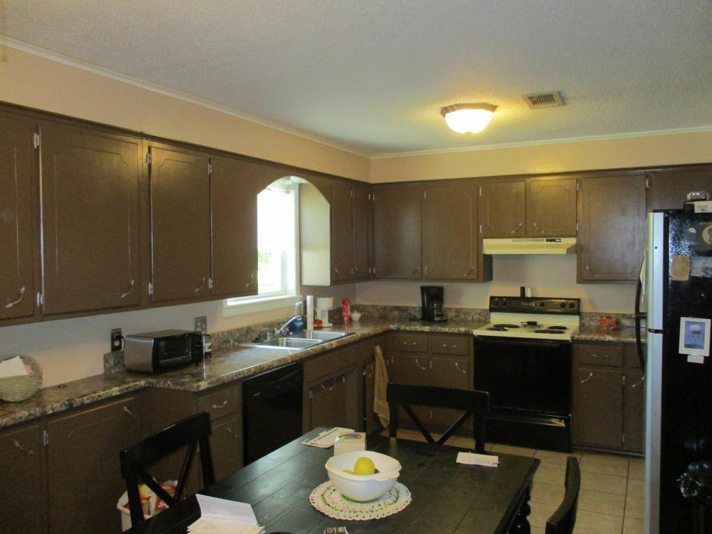 1105 E G, Russellville, AR 72801