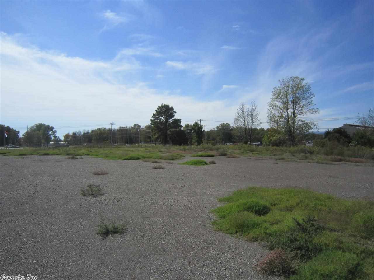 705 S El Mira, Russellville, AR 72801