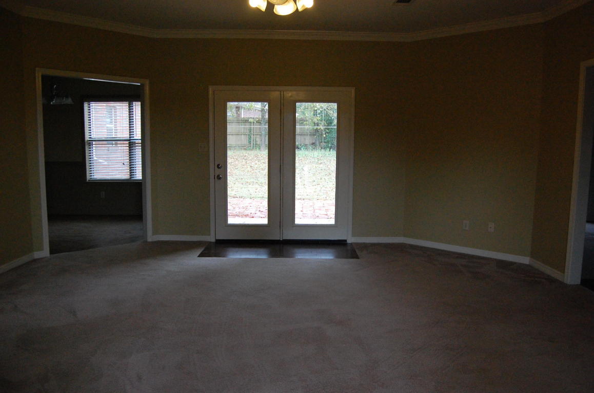 1104 HOLLY, Russellville, AR 72802