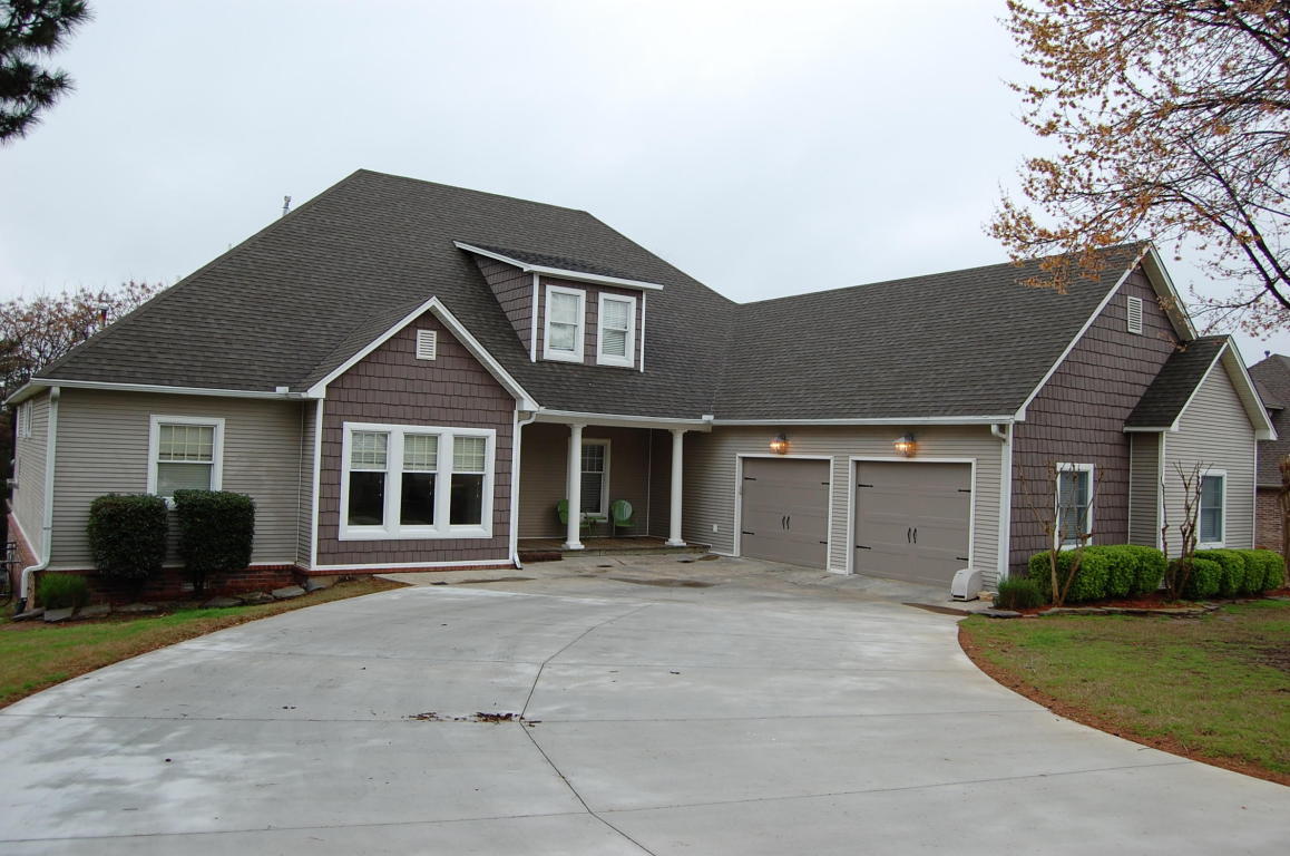 311 Autumnwood, Russellville, AR 72802