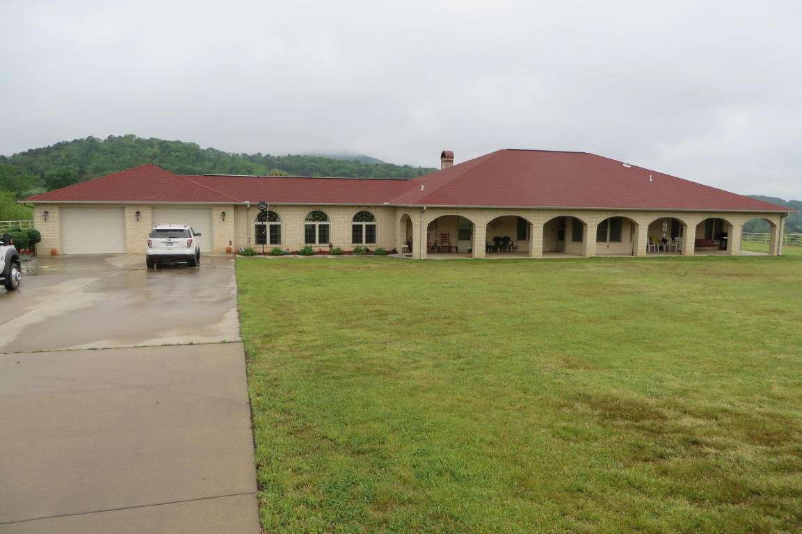 135 DARTER Lane, Russellville, AR 72802