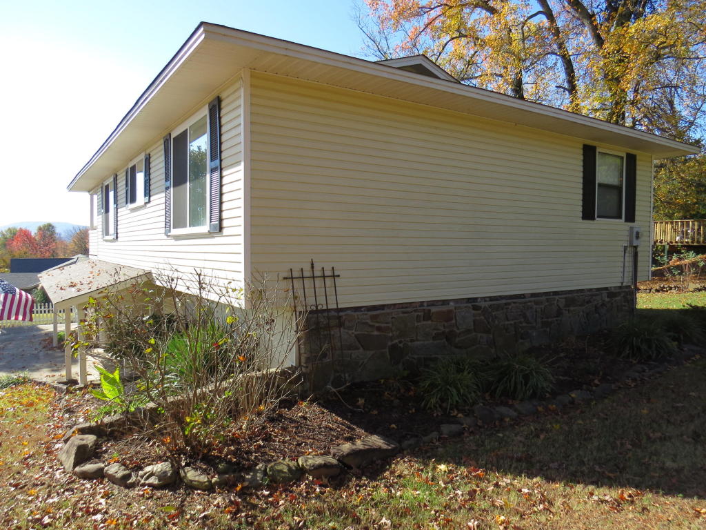 21 London Cove Drive, London, AR 72847