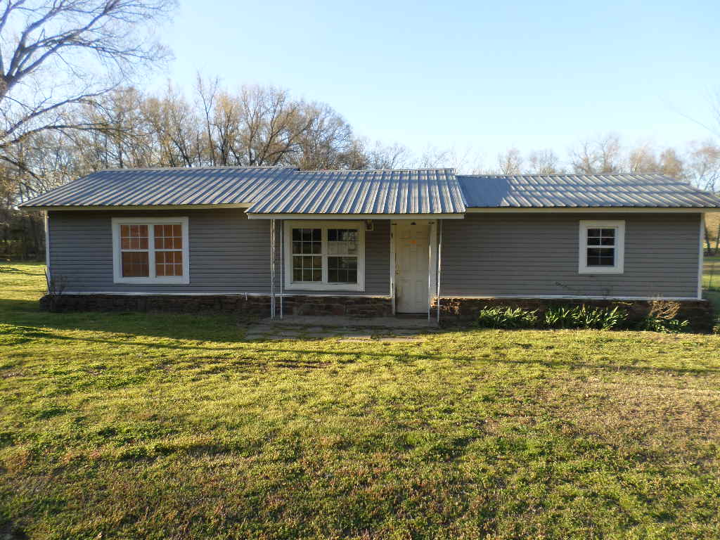 13377 Old Military RdNew Blaine, AR, 72851Logan County