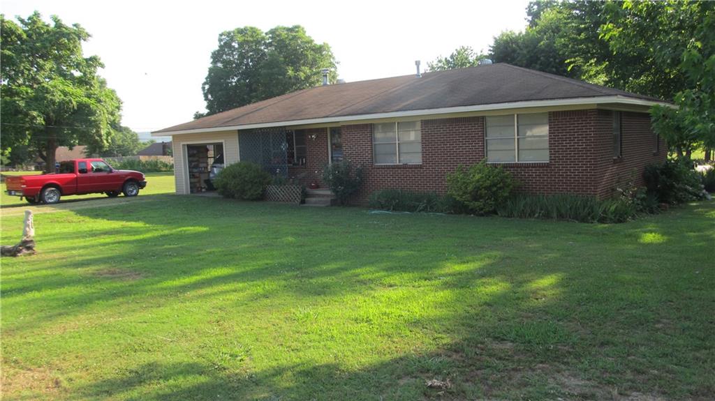 1214 ElmST, Paris, AR 72855