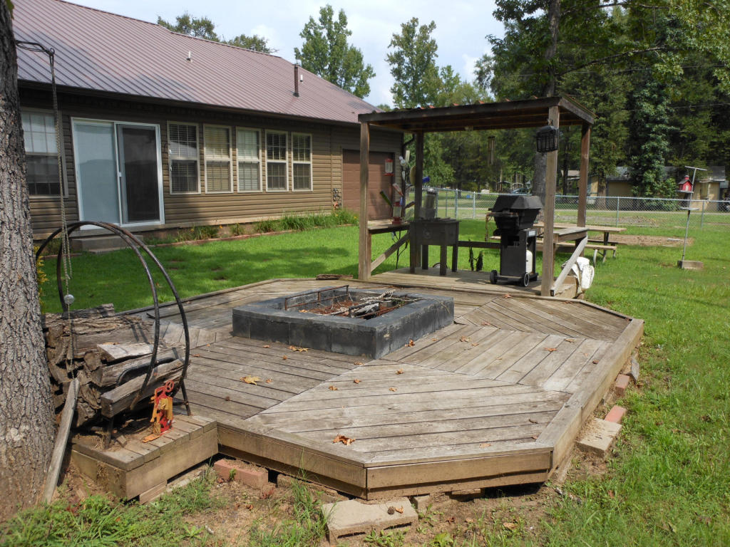 10280 1ST, Plainview, AR 72857