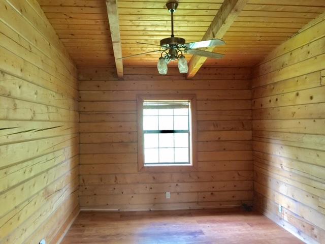 10907 Lucian Wood RdCedarville, AR, 72932Crawford County