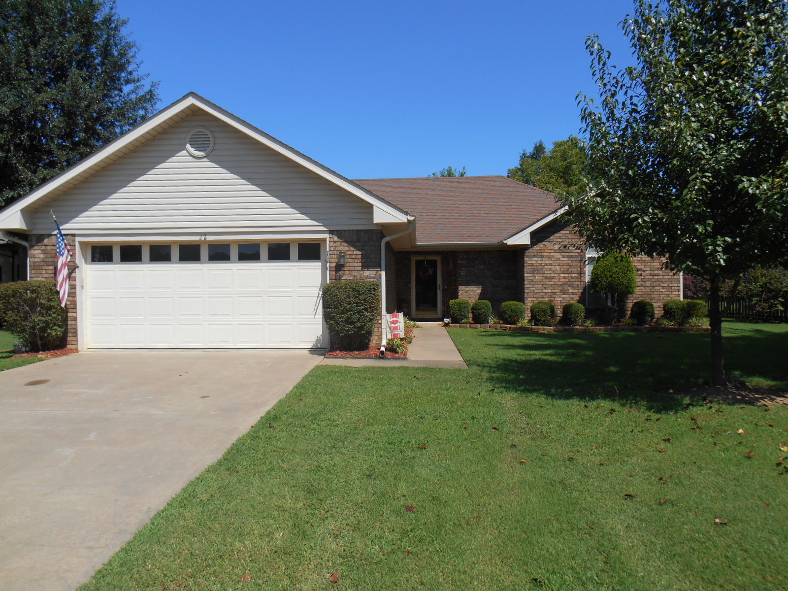 22 W. Adams St., Charleston, AR 72933