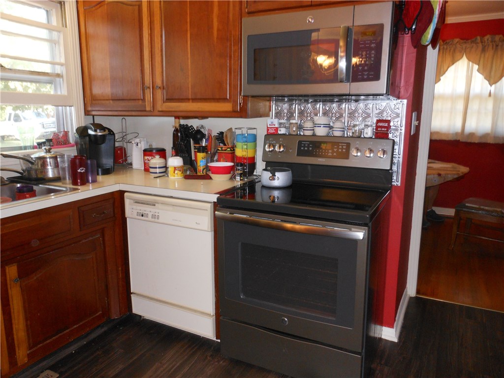 210W MainST, Charleston, AR 72933