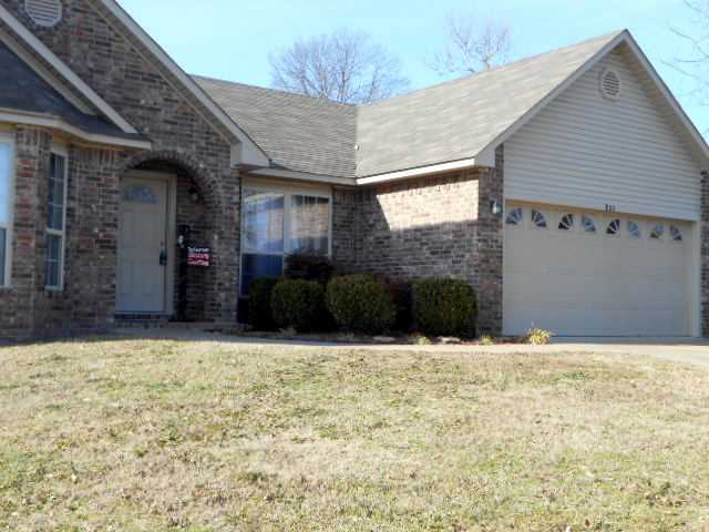 823 Berry St, Greenwood, AR 72936
