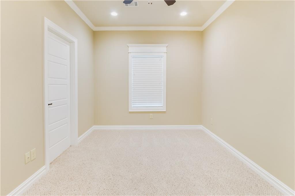317W 9ST, Mulberry, AR 72947