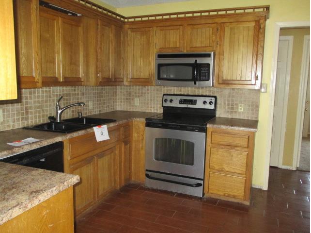 2214 Buena Vista AveVan Buren, AR, 72955Crawford County