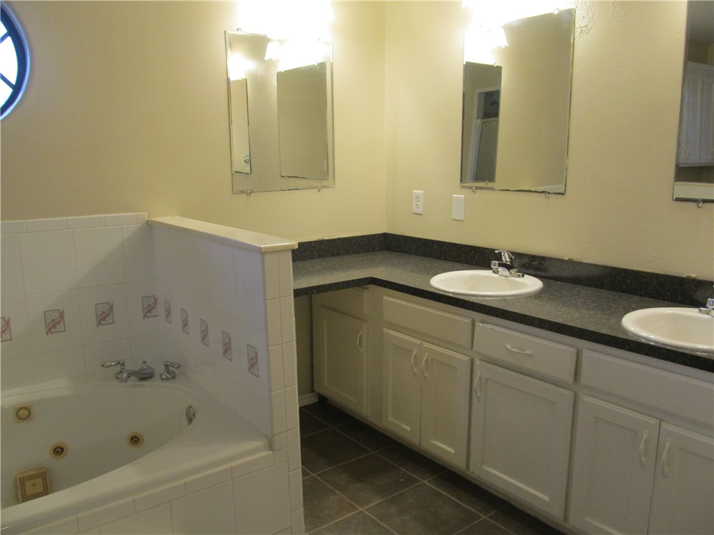 310 Cedar CreekDR, Van Buren, AR 72956