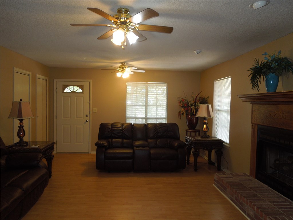 1005N 20thST, Van Buren, AR 72956