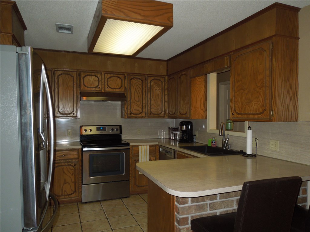 1005N 20thST, Van Buren, AR 72956