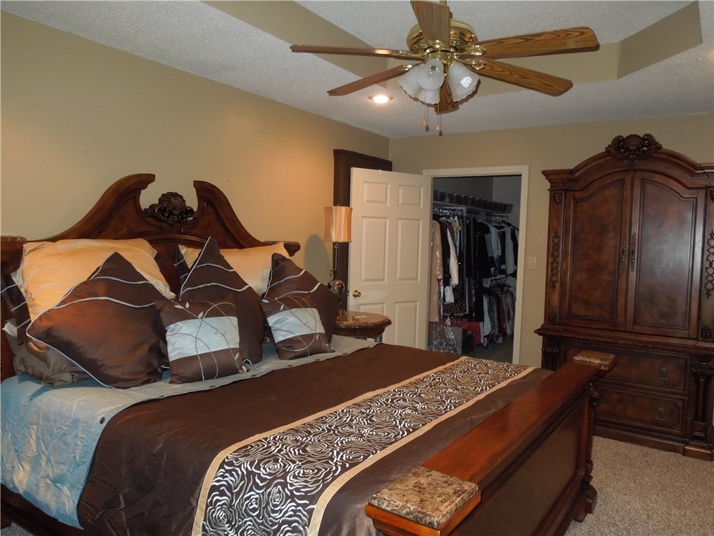1005N 20thST, Van Buren, AR 72956