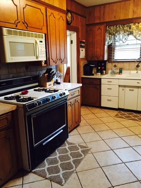 1617 ElmST, Van Buren, AR 72956
