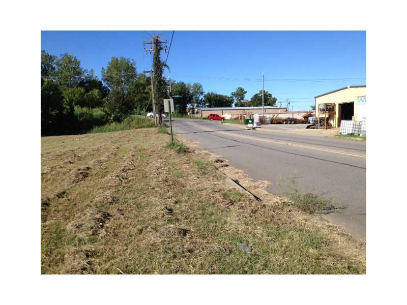411 Wood St, Van Buren, AR 72956