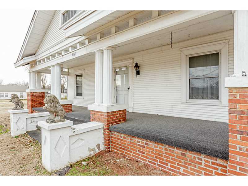 607 Main St, Dyer, AR 72956