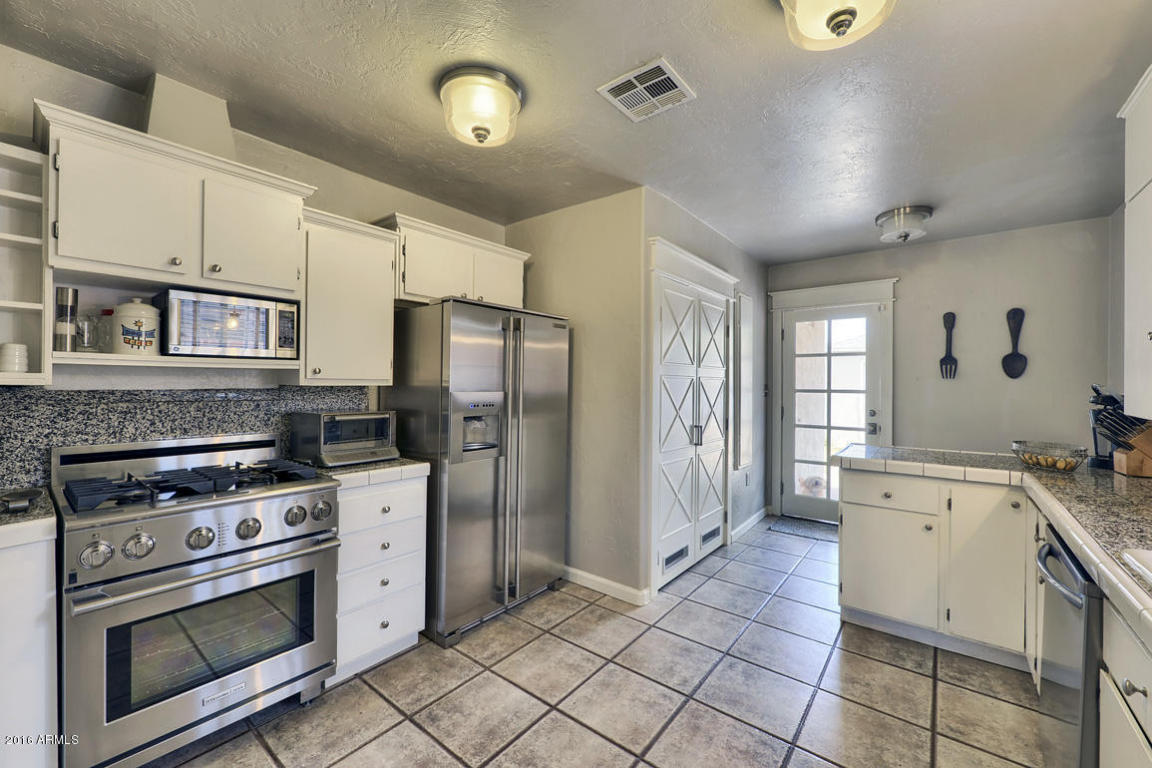 326 W CAMBRIDGE Avenue, Phoenix, AZ 85003